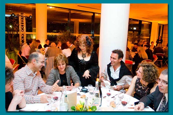 yaki la mentaliste en train en public