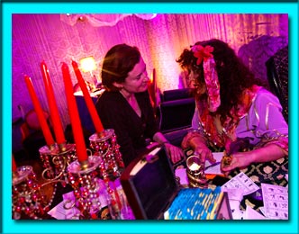 mentaliste qui fait un spectacle