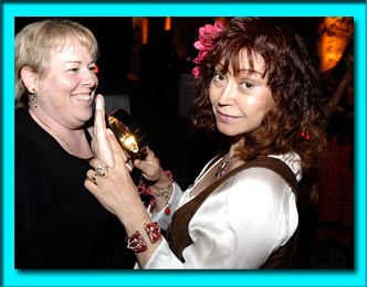 mentaliste qui fait un spectacle dans une entreprise